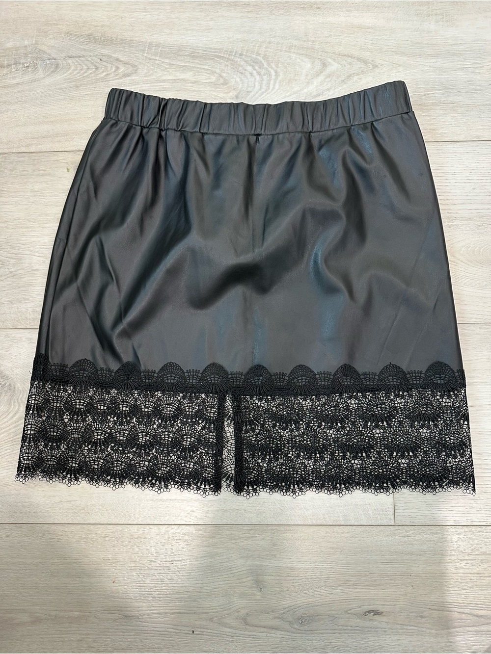 MICHAEL Michael Kors Black Faux Leather Lace Trim Skirt Size M